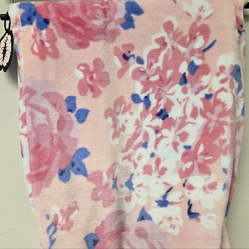 Betsy Johnson Floral Twin XL Ultra Soft Plush Throw Blanket Pink Blue